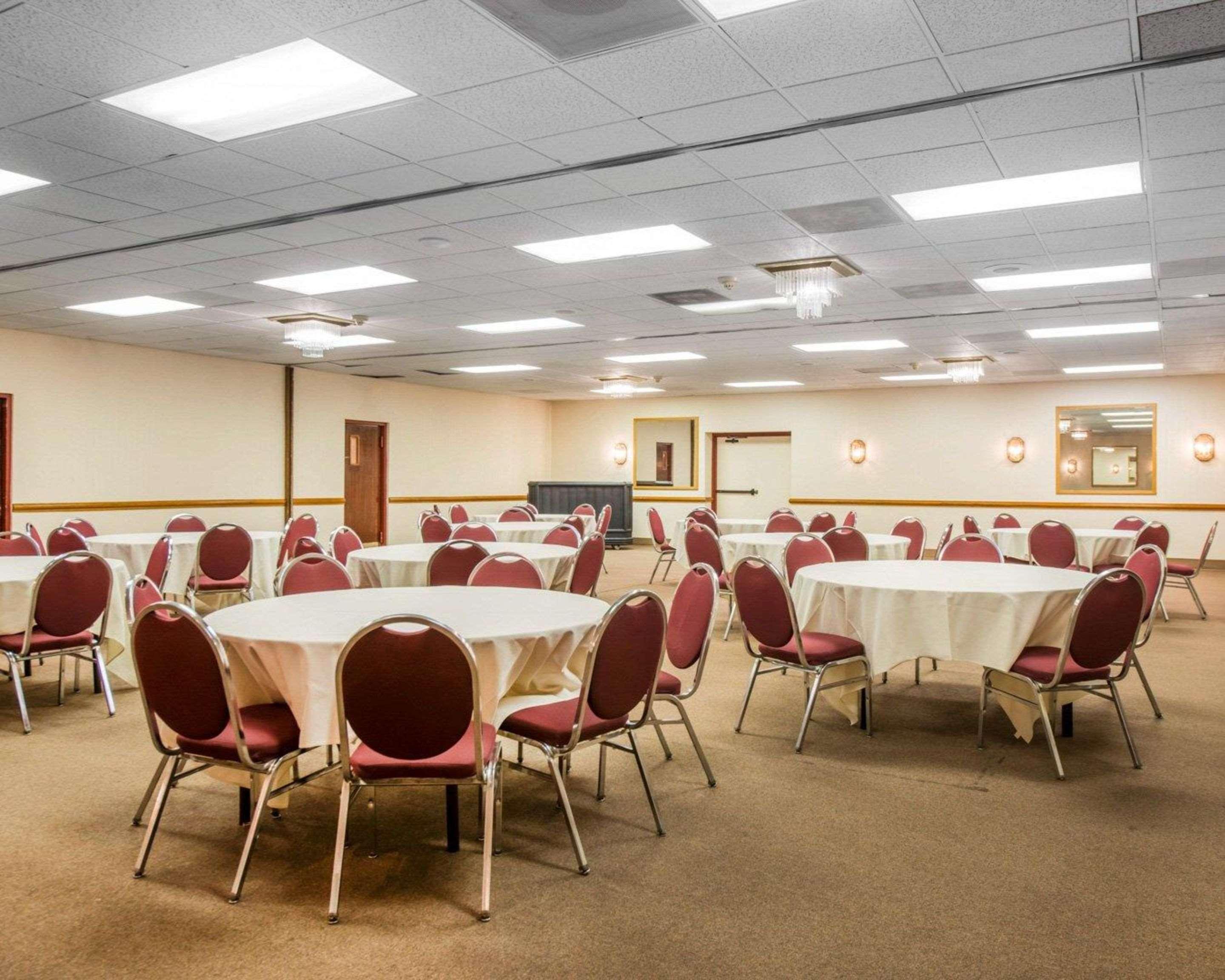 Clarion Inn And Events Center Pueblo North Exterior foto